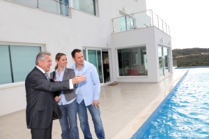 Vendre une maison avec piscine, ce que vous devez savoir en tant qu’agent immobilier