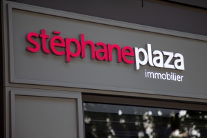 Stéphane Plaza protège ses agences avec Sixième Avenue, après des turbulences judiciaires