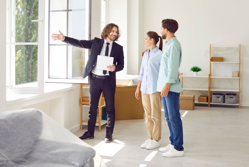 Agents immobiliers : combien de visites faut-il pour convaincre ?