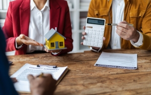 Pas d’augmentation des honoraires de location pour les professionnels en 2025 ?