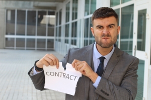 Erreurs dans les contrats : comment éviter les pièges juridiques en immobilier