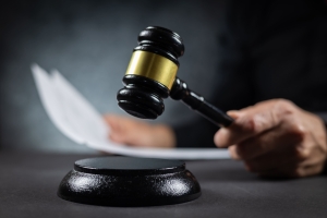 Falsification de compromis : un agent immobilier condamné, la profession interpellée