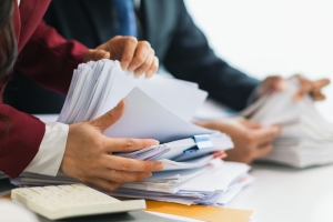 Vos contrats sont-ils vraiment à jour avec la loi 2025 ?